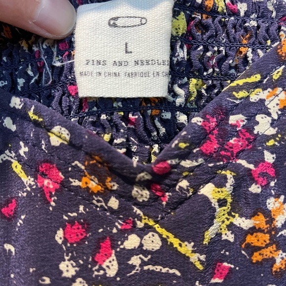 Pins and Needles silk tank top size large - Picture 3 of 4